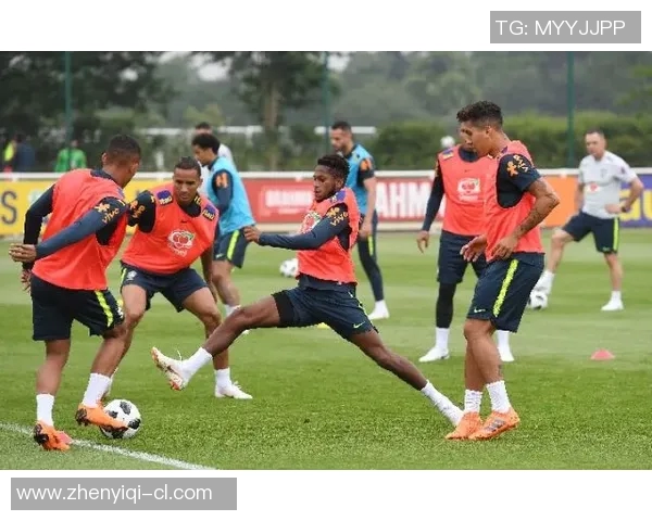 足球世界杯球队赛前热身训练及战术演练